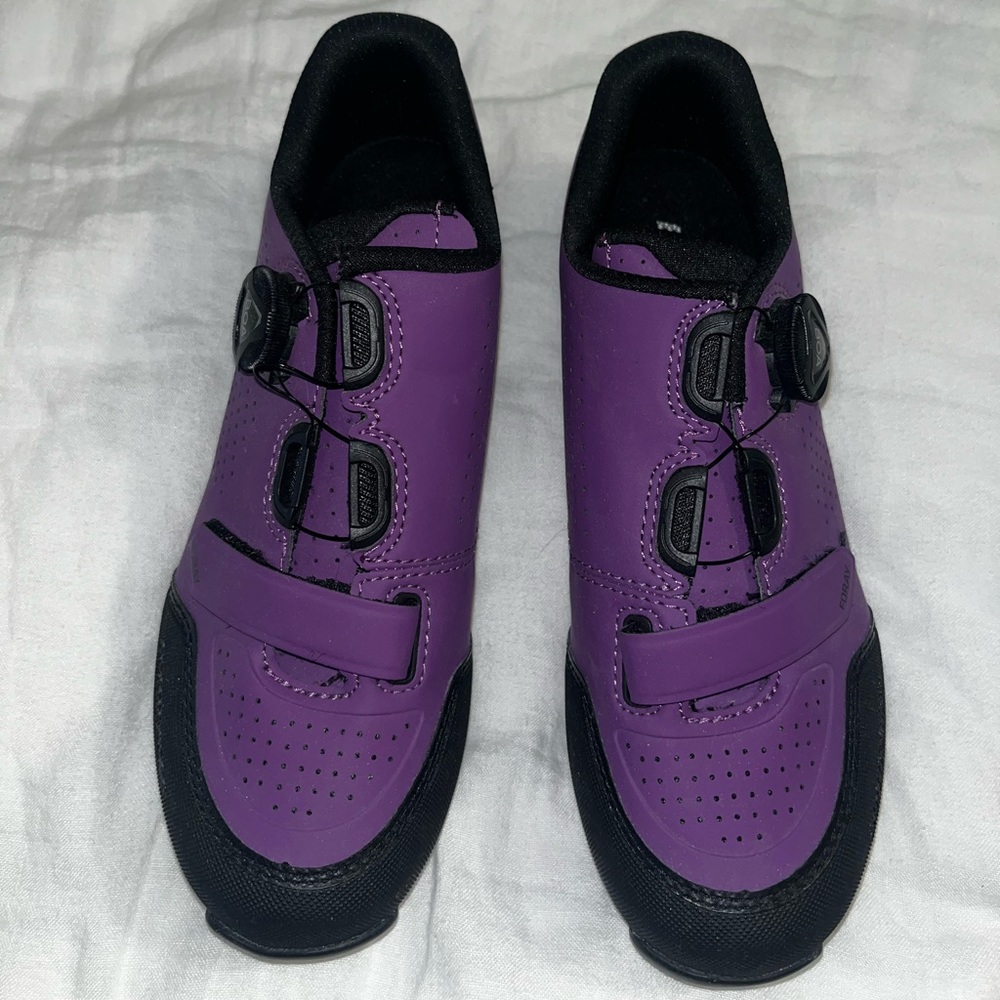 New: Bontrager Foray Women’s BOA Bike Shoes with SPD Cleats